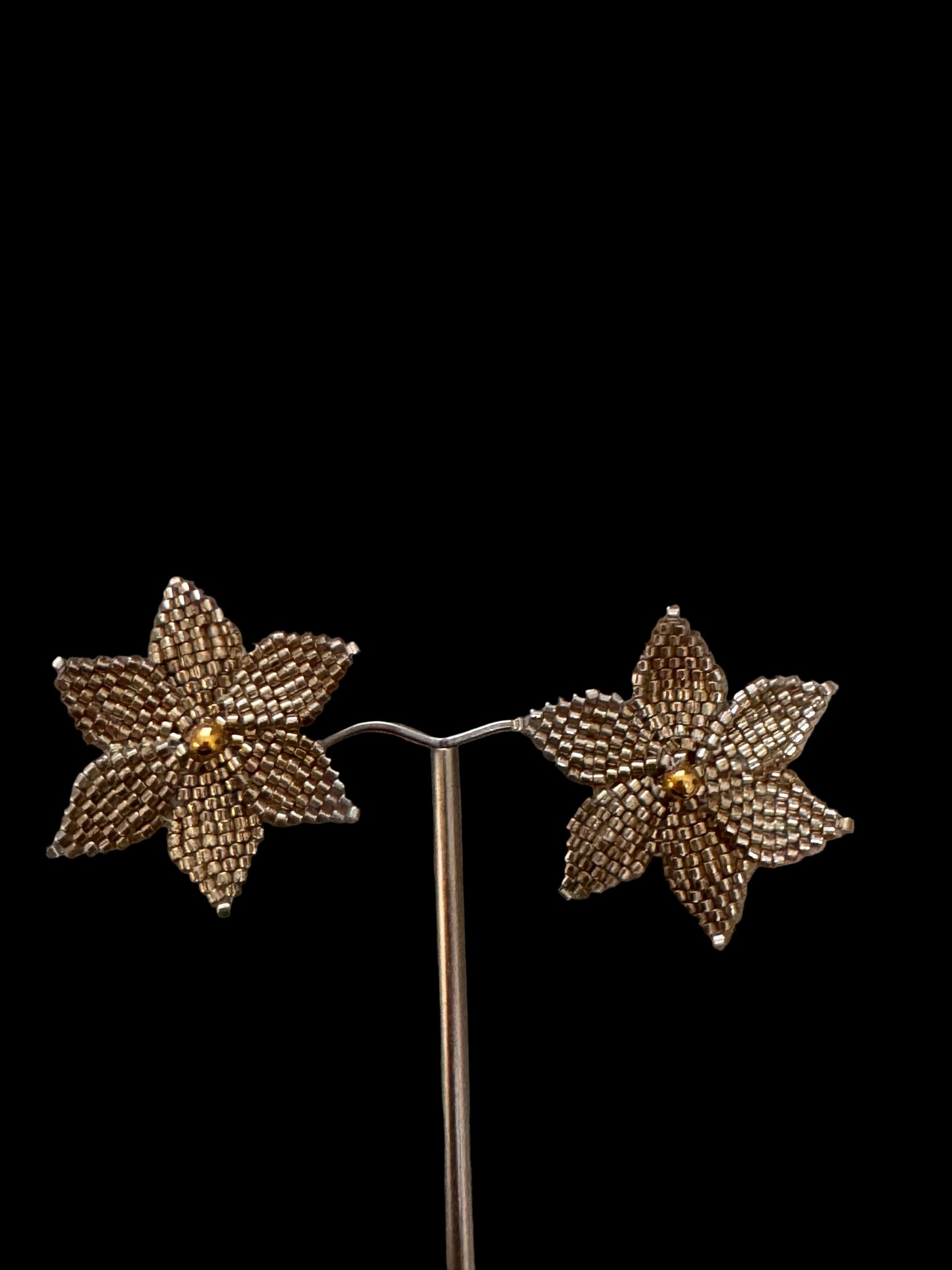 Silver flowers Earrings Artisan Miyuki